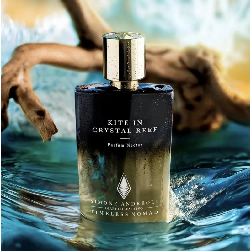 Фото Simone Andreoli Kite in Crystal Reef