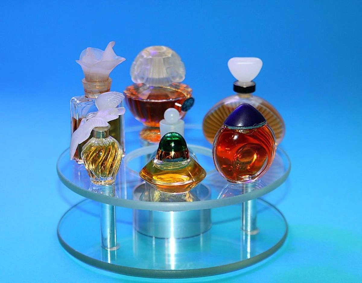 Boucheron Femme Eau de Parfum (2012) Boucheron Femme Eau de Parfum (2012)
