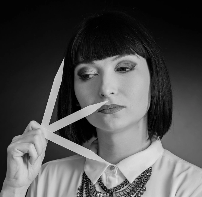 Leslie Girard (Лесли Жирар)