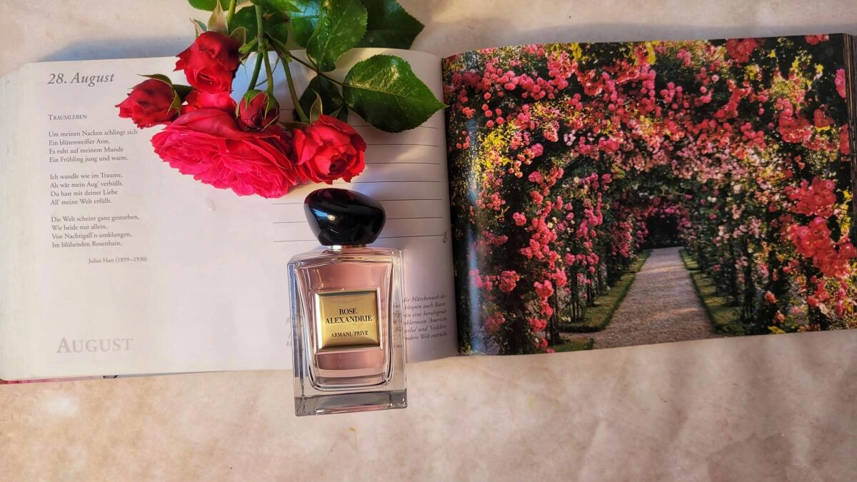 ARMANI Prive Rose Alexandrie ARMANI Prive Rose Alexandrie
