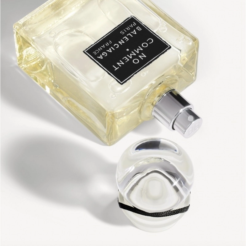 Фото Balenciaga No Comment