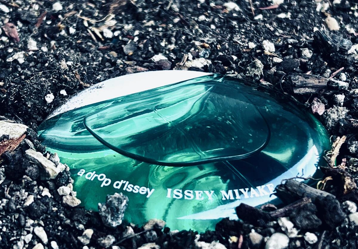Issey Miyake A Drop d'Issey Essentielle Issey Miyake A Drop d'Issey Essentielle