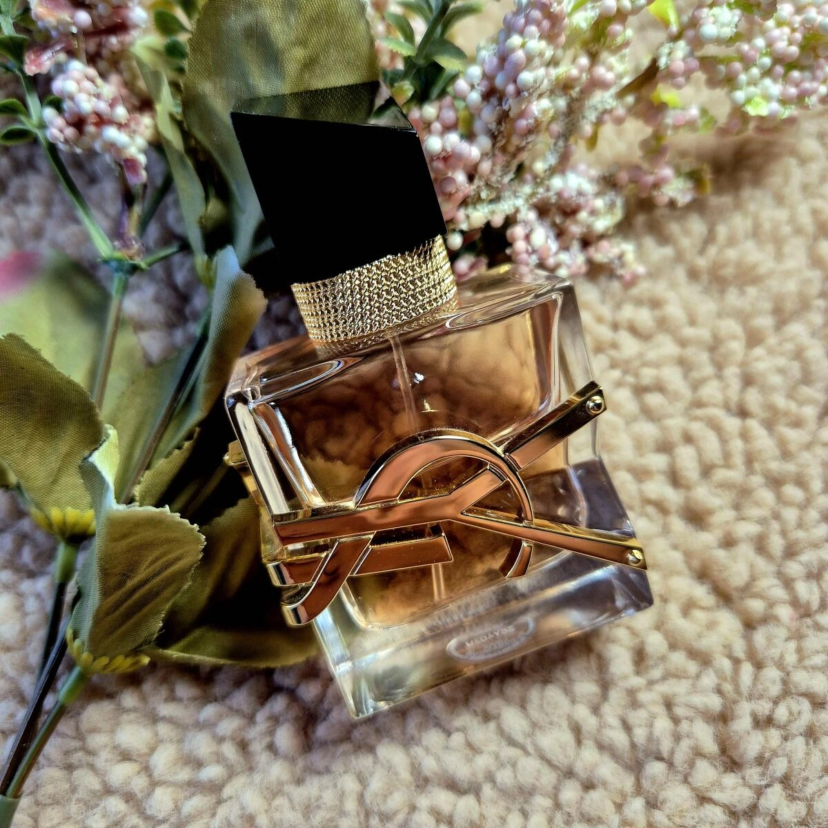 Yves Saint Laurent Libre Flowers & Flames Yves Saint Laurent Libre Flowers & Flames