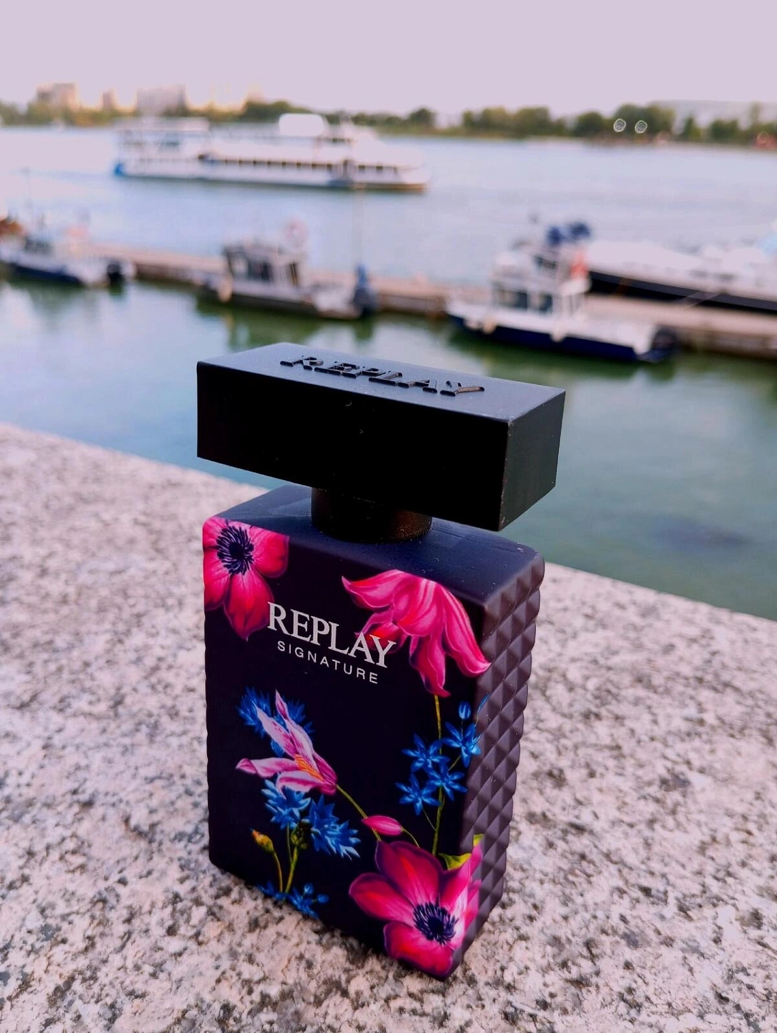 Replay Signature for Women