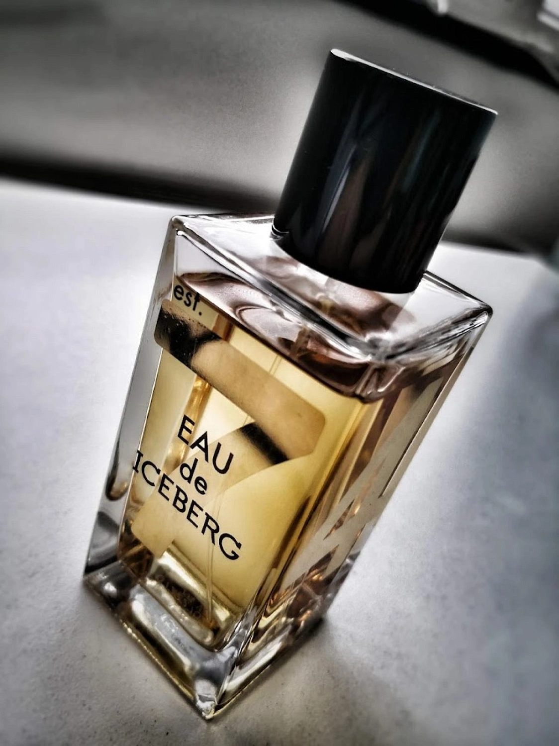 Eau de Iceberg Oud Eau de Iceberg Oud