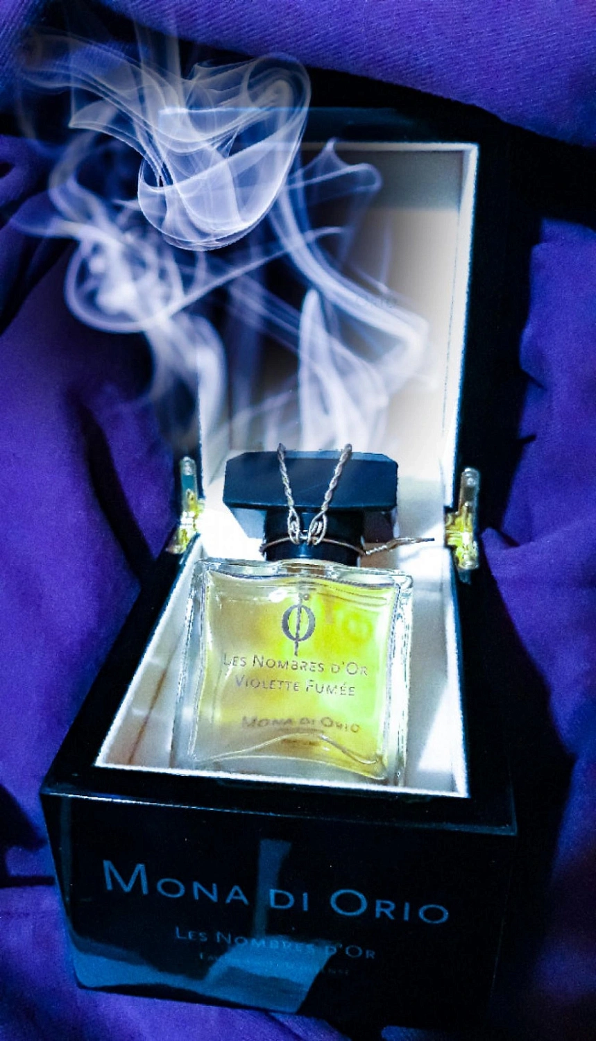 Mona di Orio Violette Fumee Mona di Orio Violette Fumee