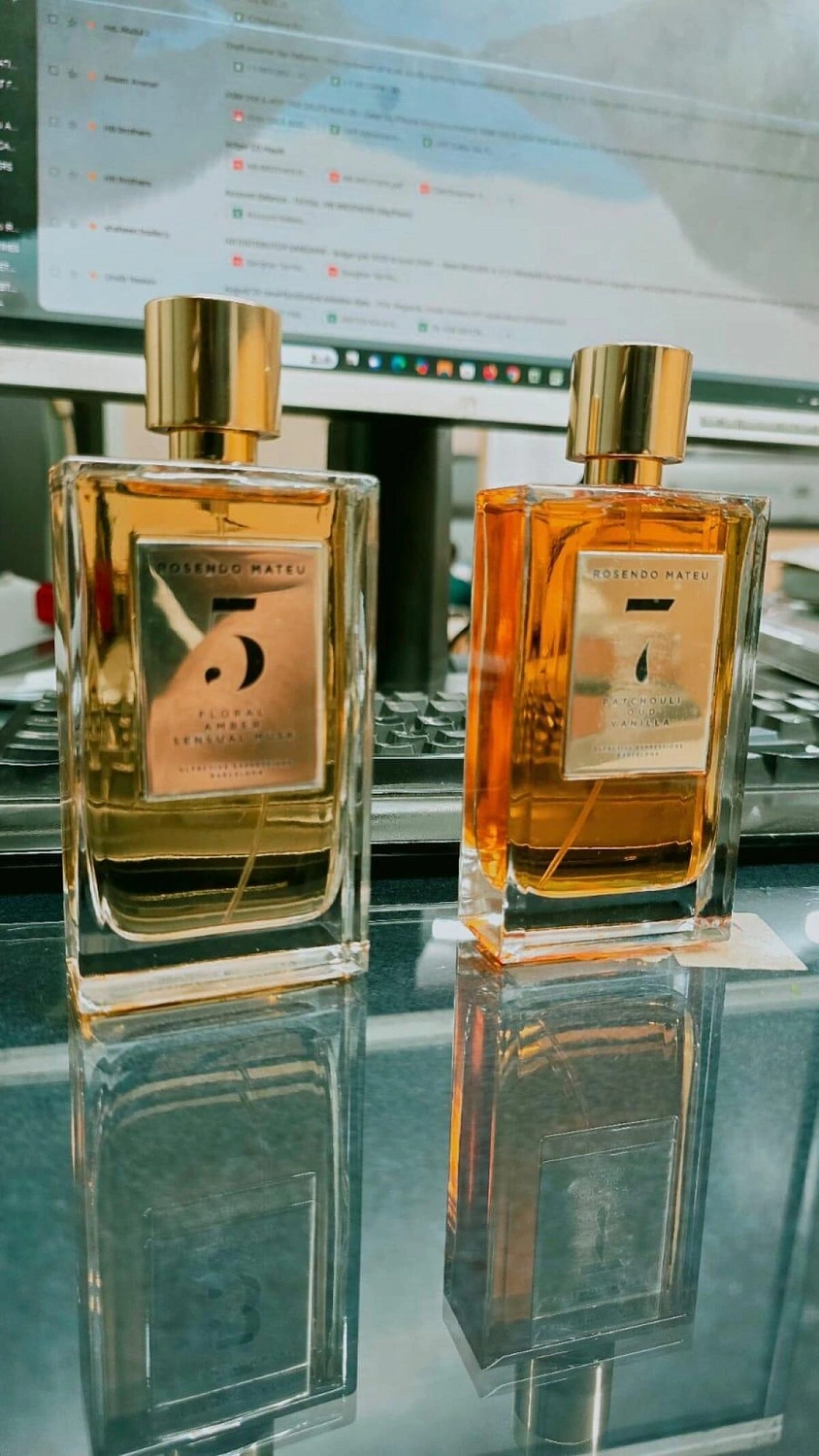 Rosendo Mateu Olfactive Expressions Rosendo Mateu Nº 5 Floral, Amber, Sensual Musk