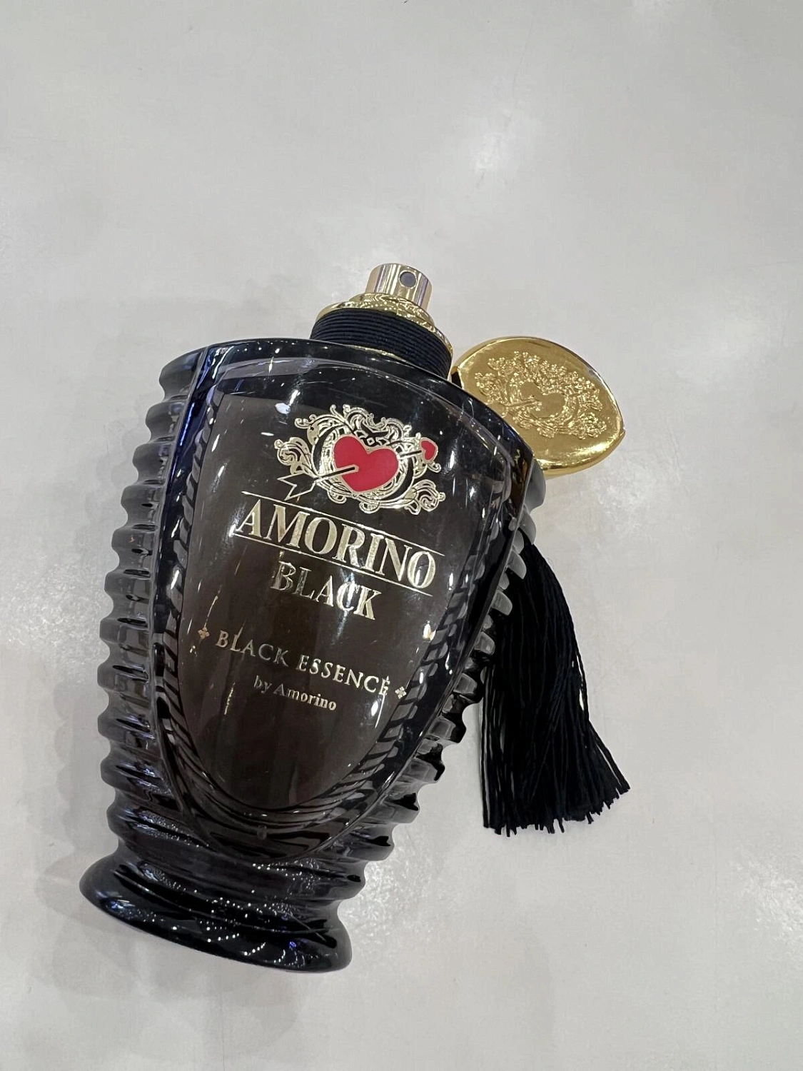 Amorino Black Essence