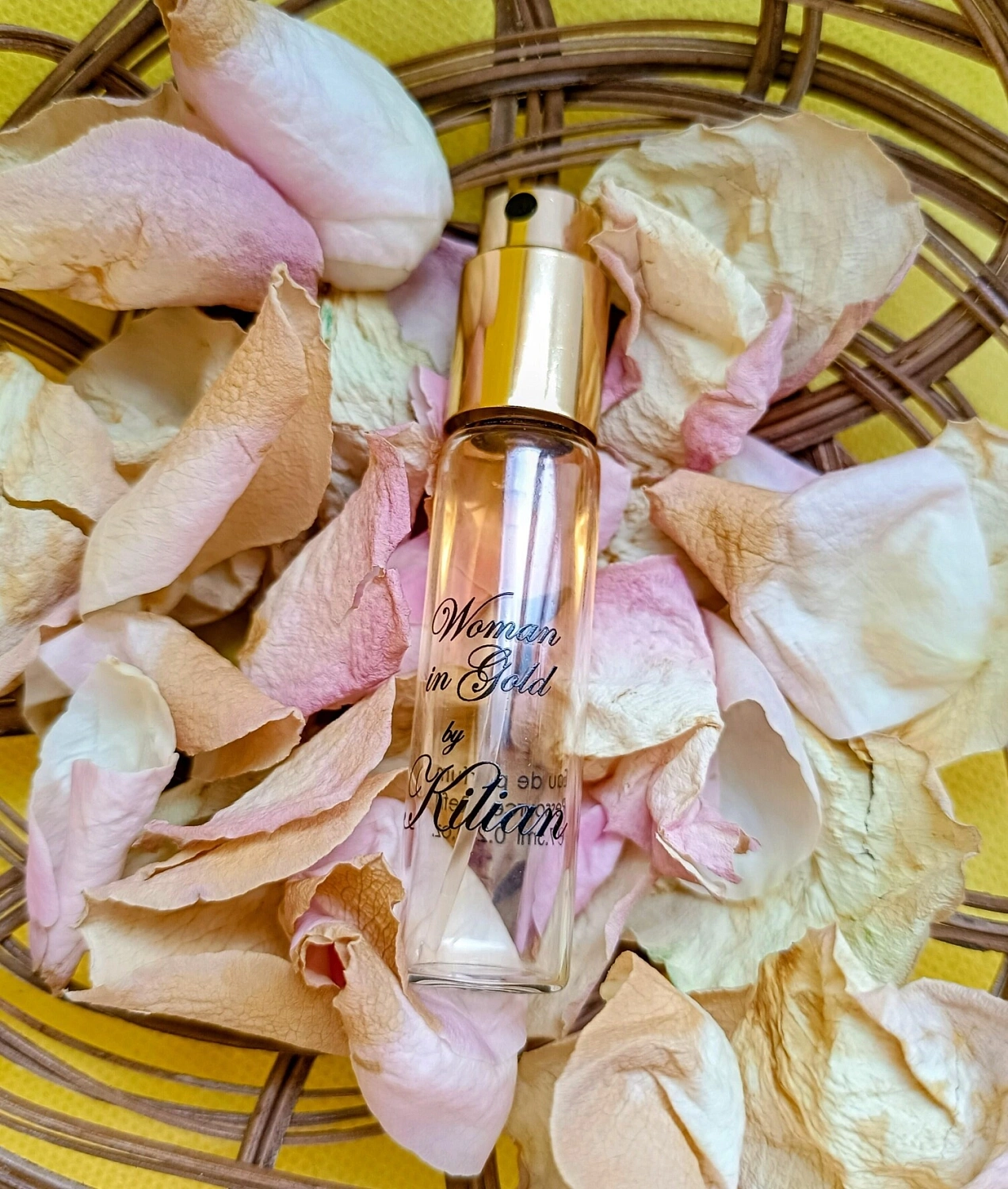 By Kilian Woman in Gold