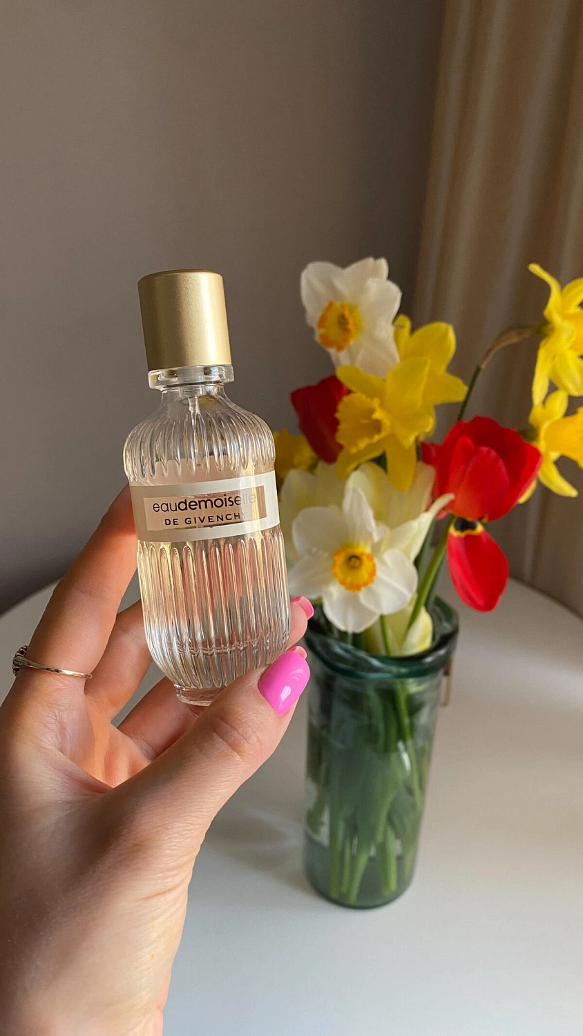 Eaudemoiselle de Givenchy