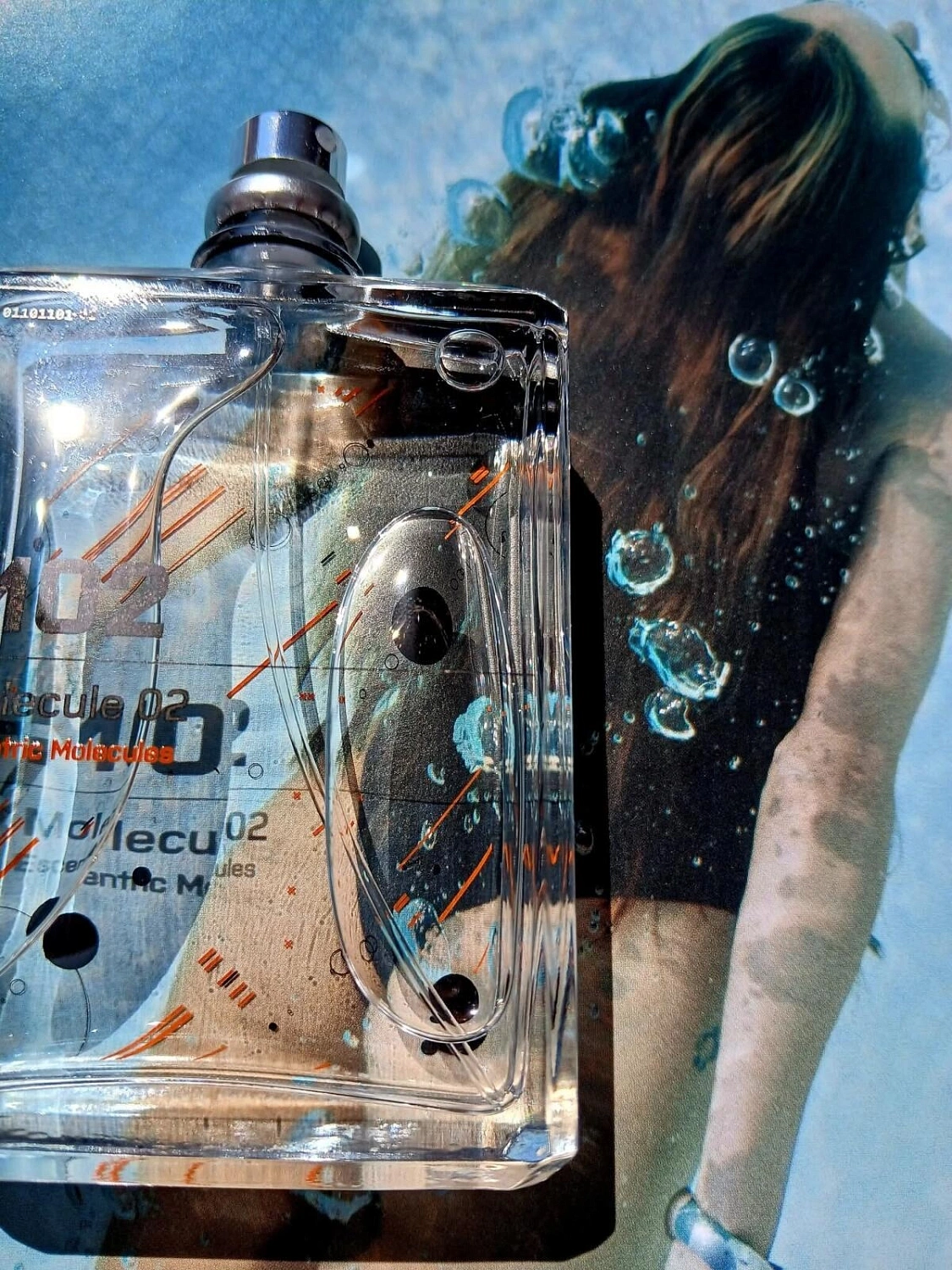 Escentric Molecules Molecule 02