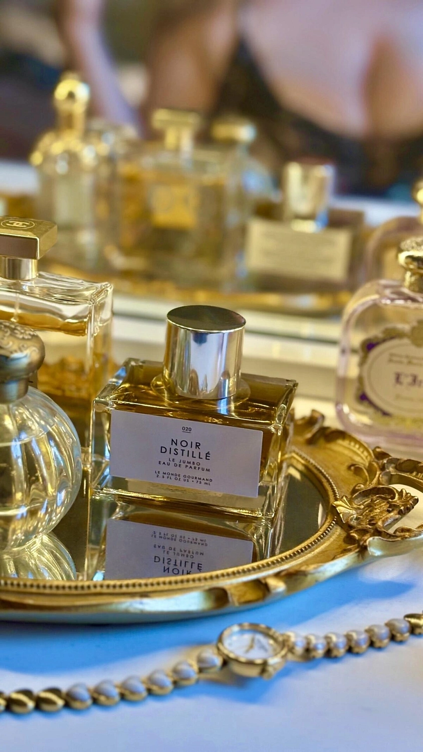 Le Monde Gourmand Noir Distille Le Monde Gourmand Noir Distille