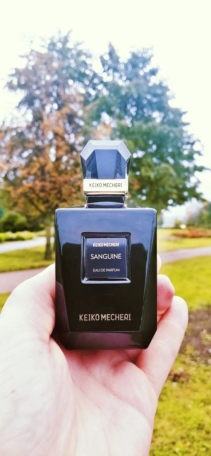 Keiko Mecheri Sanguine Keiko Mecheri Sanguine