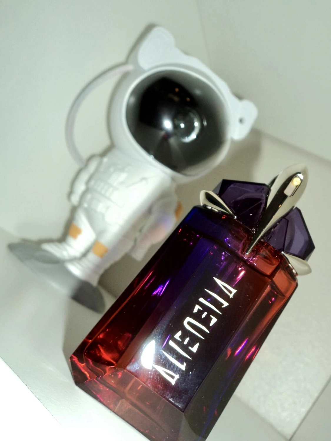 MUGLER Alien Hypersense