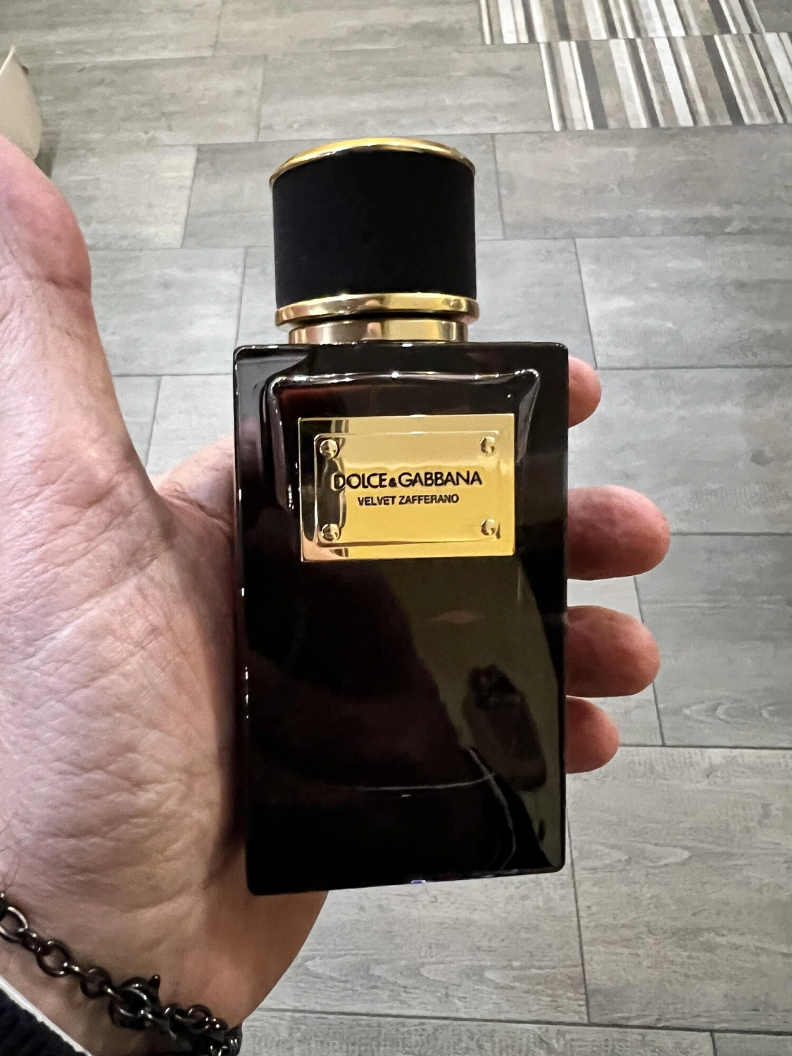 Dolce & Gabbana Velvet Zafferano