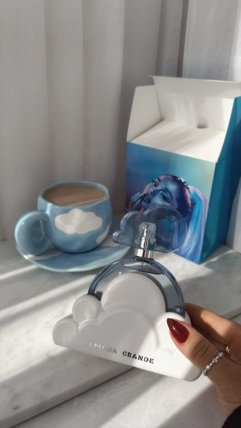 Ariana Grande Cloud Ariana Grande Cloud