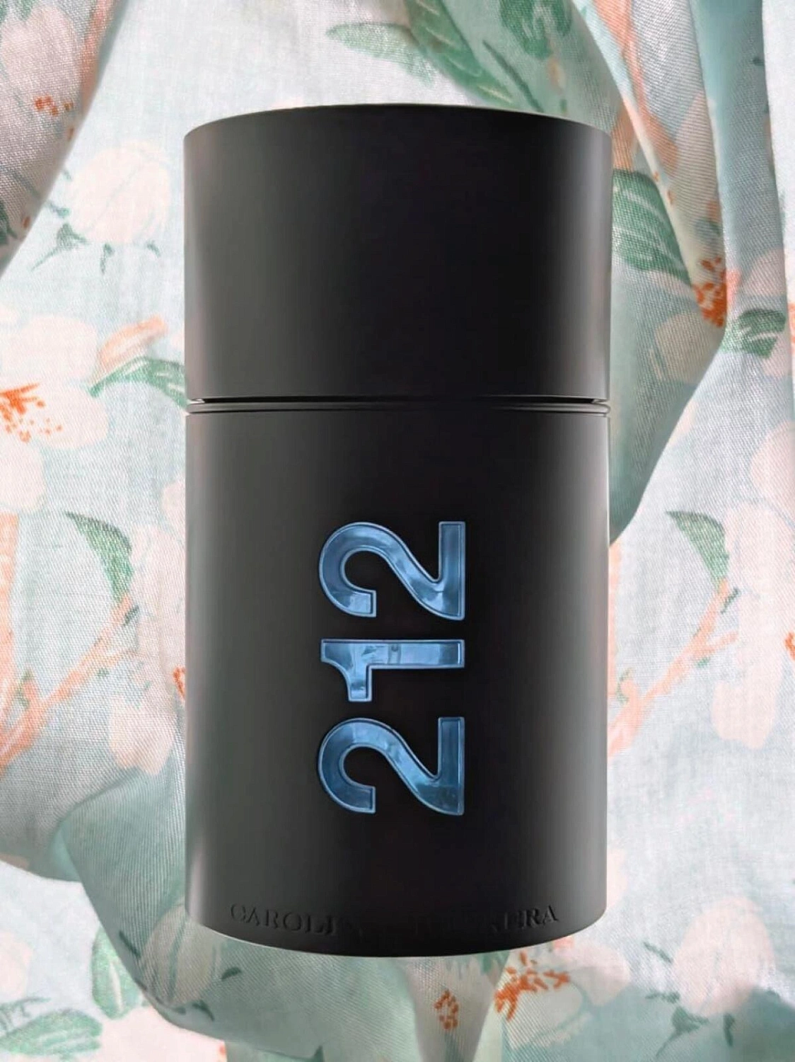 CAROLINA HERRERA 212 Men