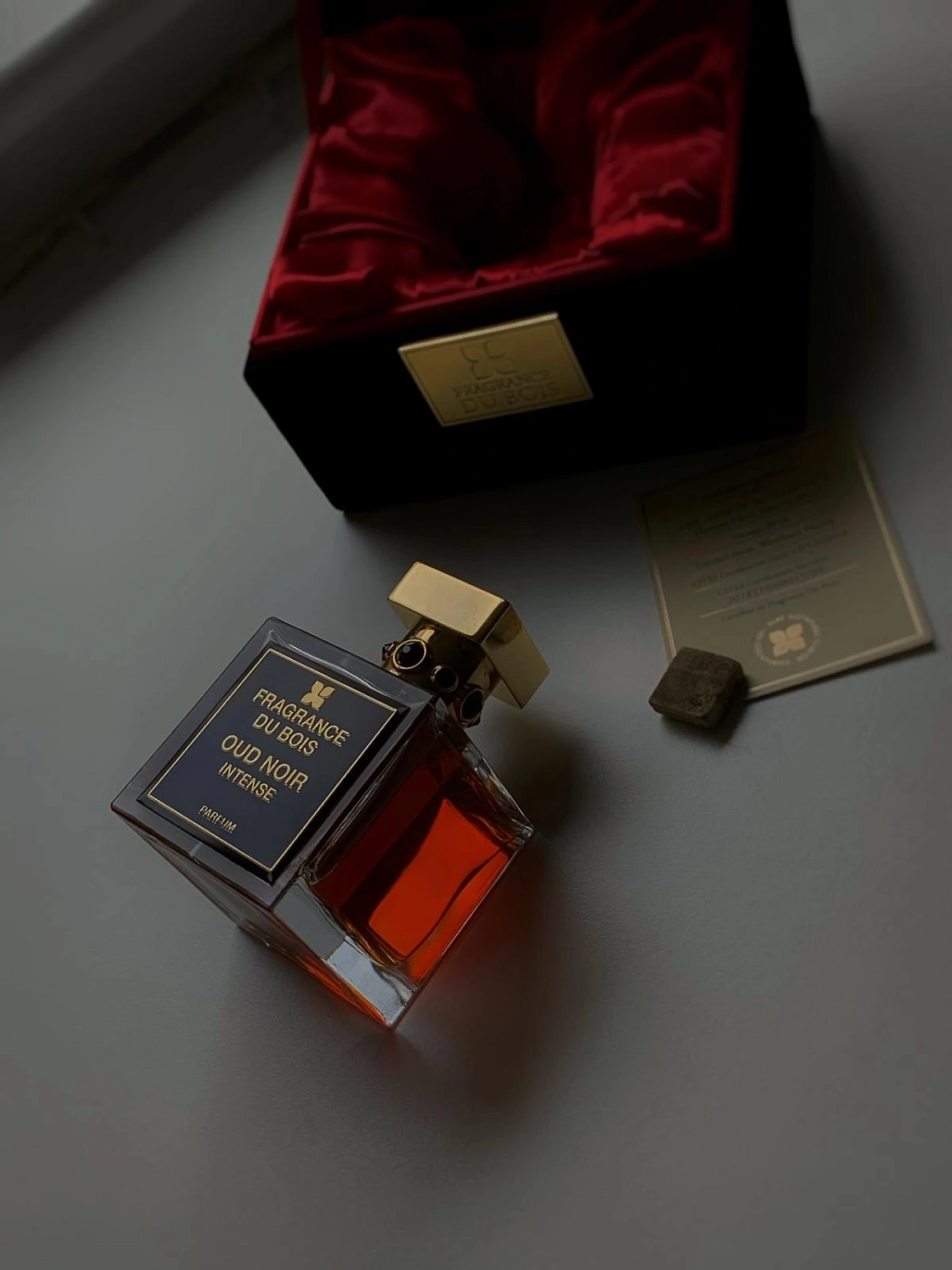 Fragrance du Bois Oud Noir Intense