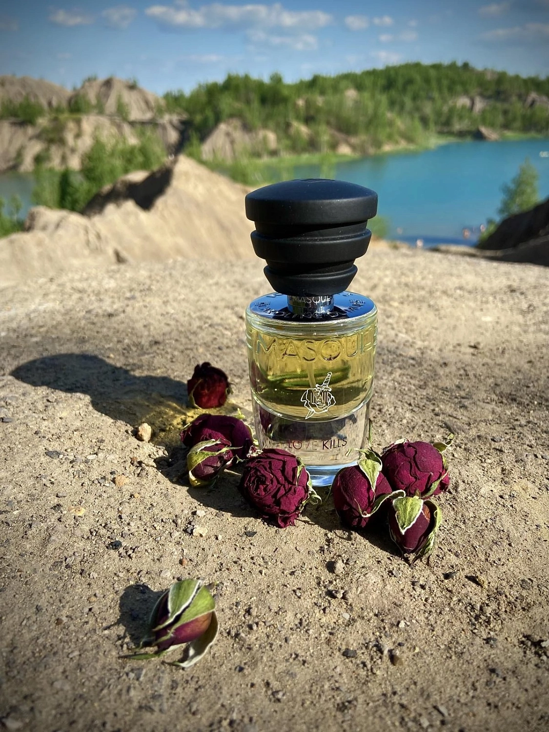 Masque Love Kills