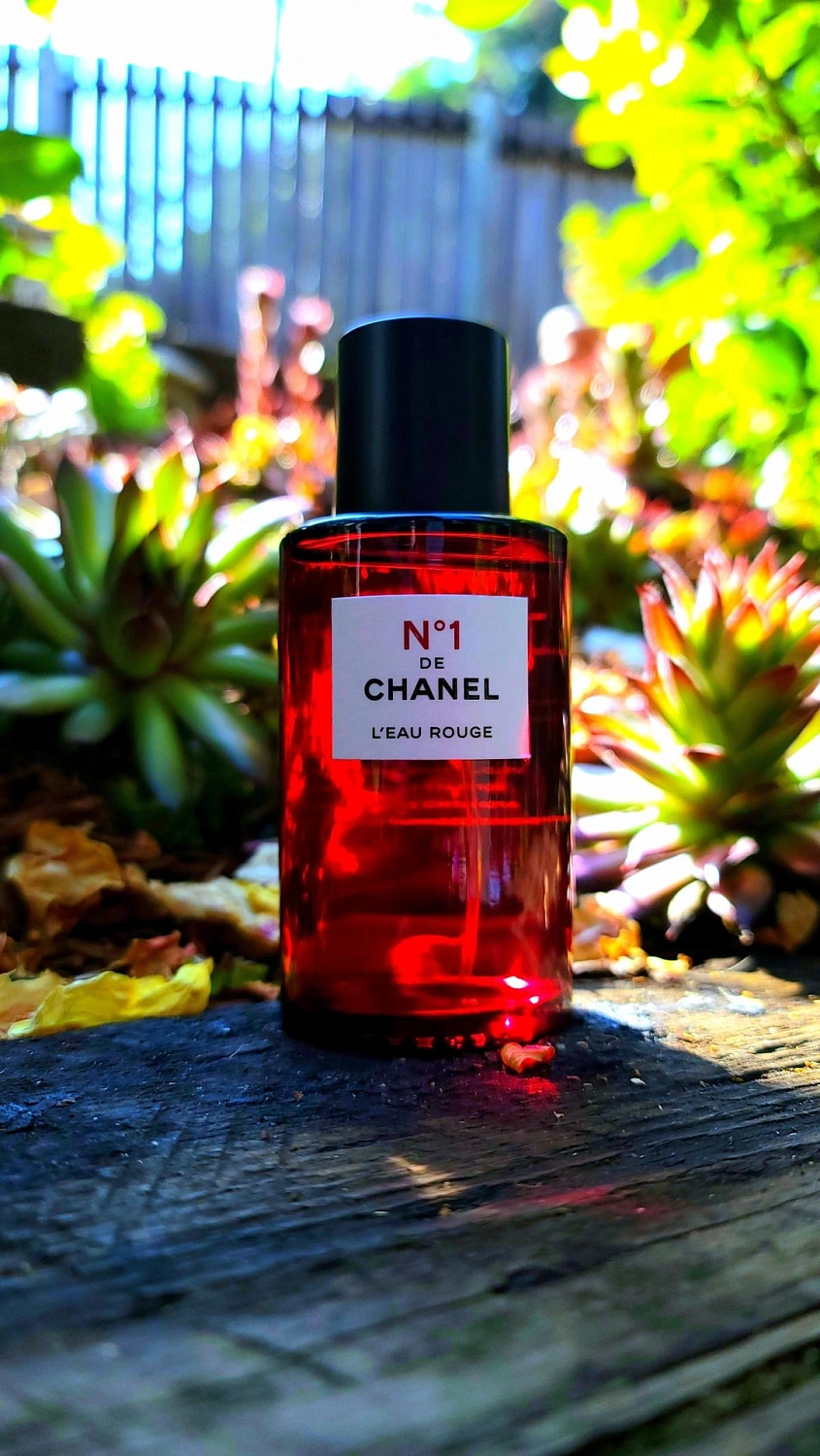 №1 de Chanel L'Eau Rouge