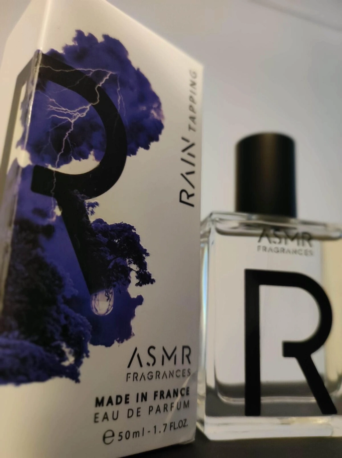 ASMR Fragrances Rain Tapping