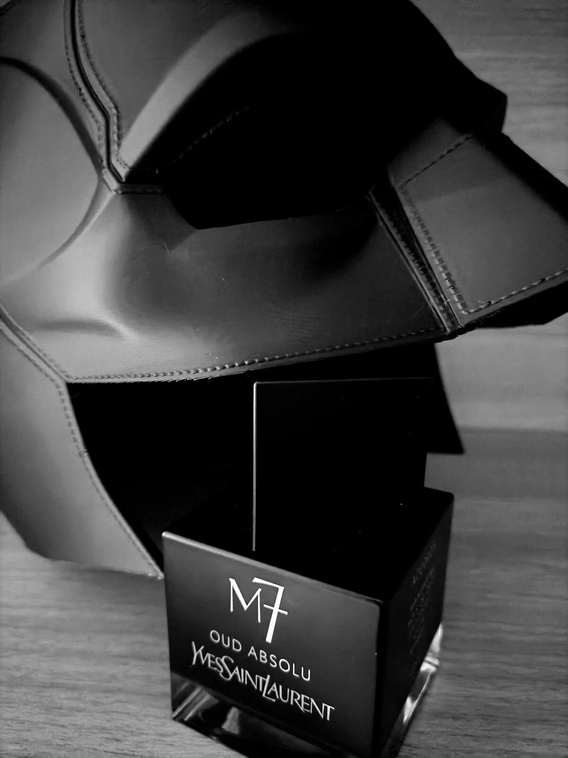 Yves Saint Laurent La Collection M7 Oud Absolu Yves Saint Laurent La Collection M7 Oud Absolu