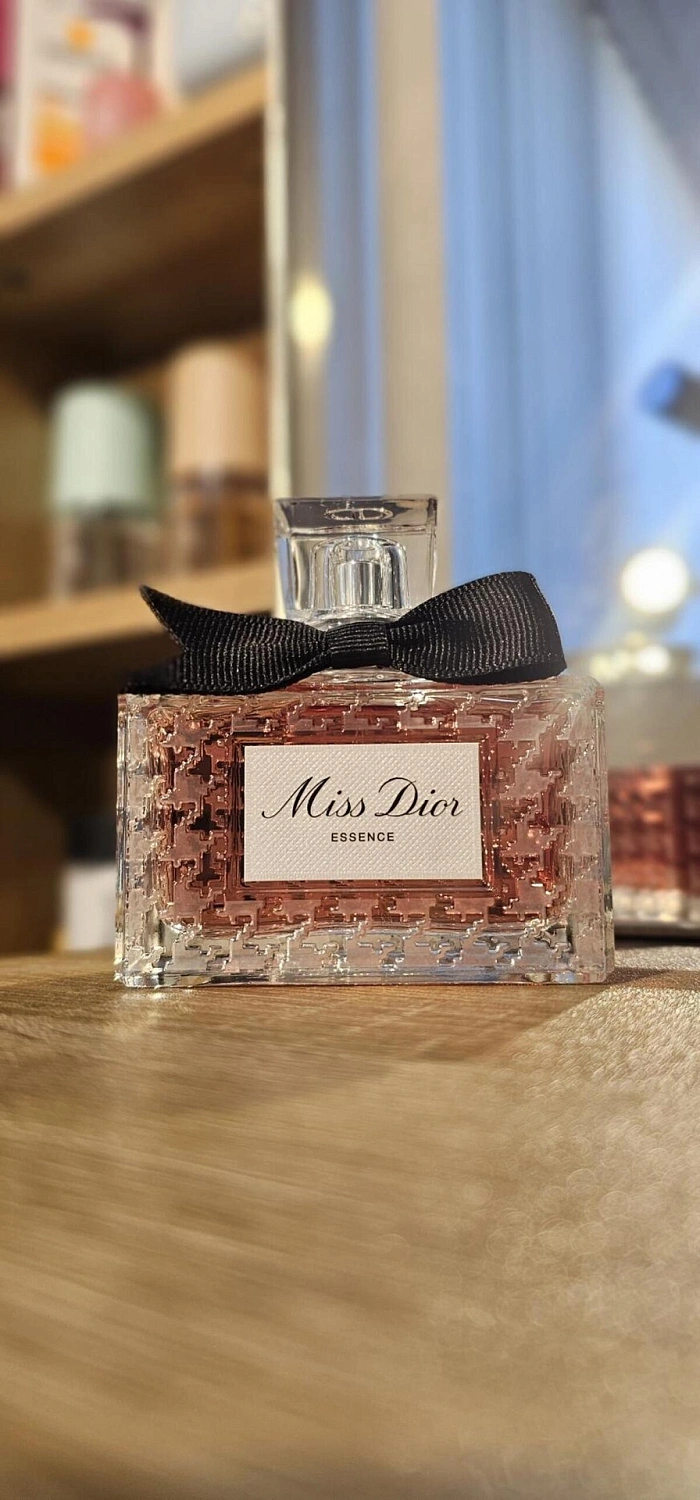 Christian Dior Miss Dior Essence