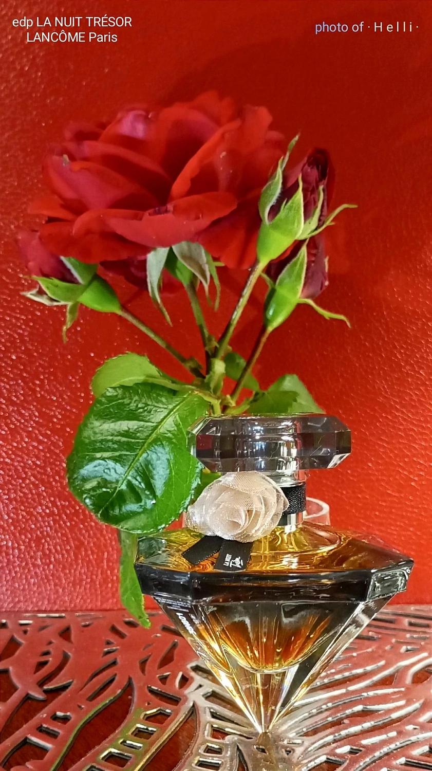 Lancome La Nuit Tresor Caresse