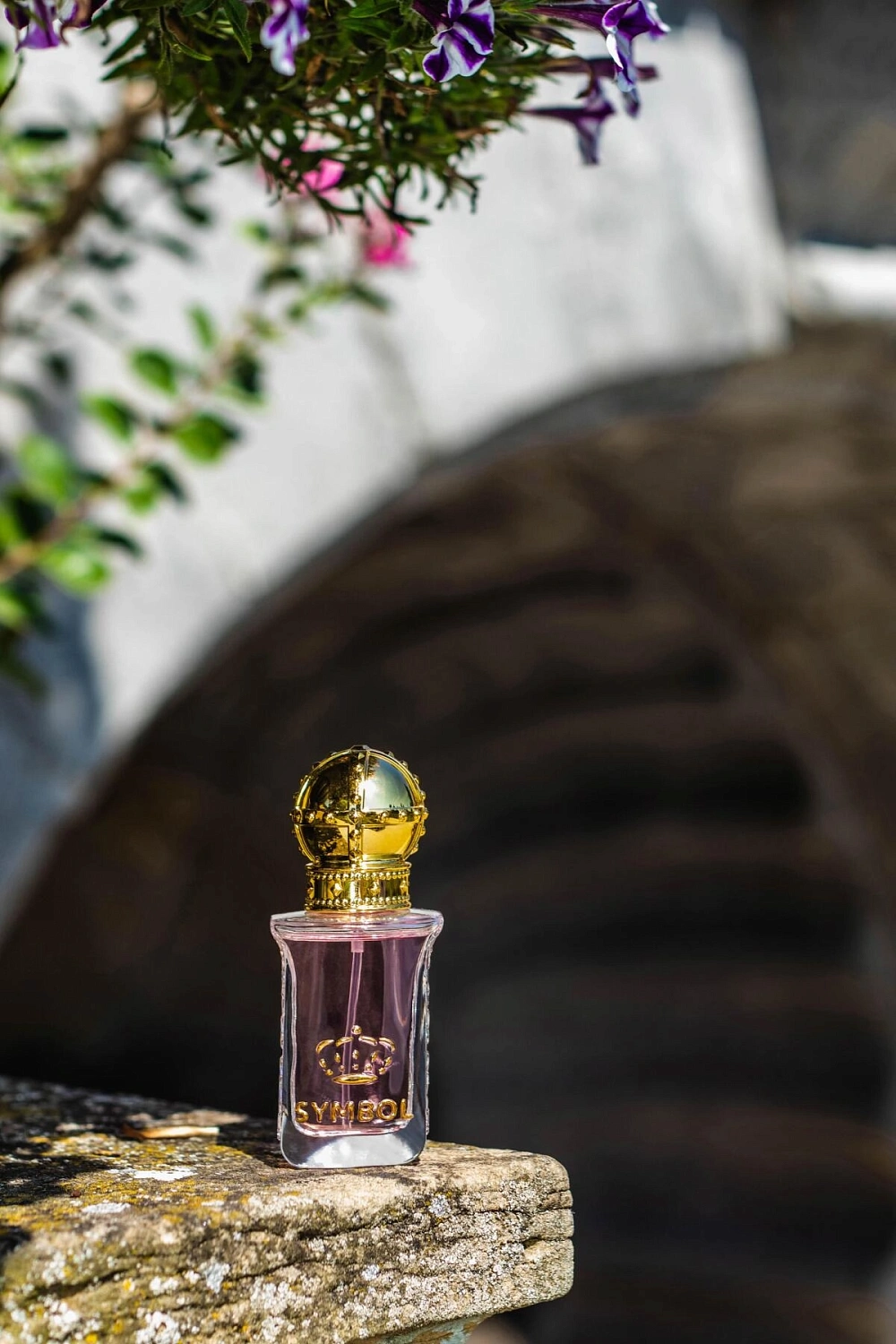 Marina de Bourbon Symbol For A Lady