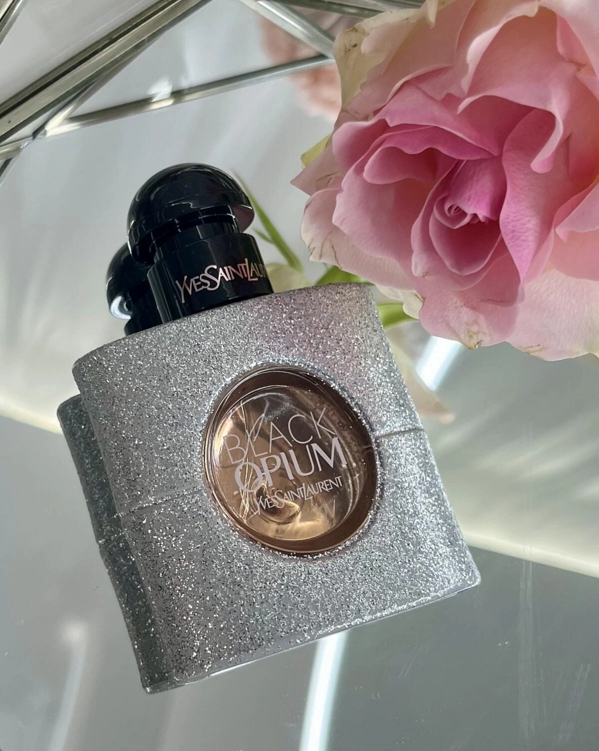 Yves Saint Laurent Black Opium Glitter