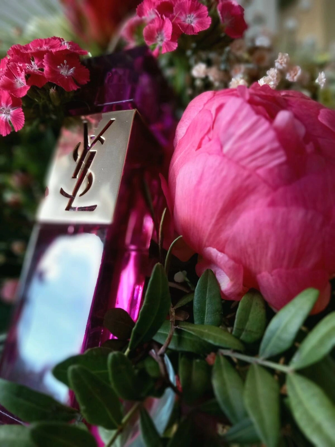 Yves Saint Laurent Elle