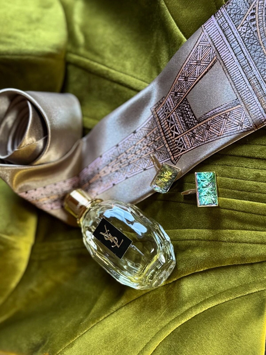 Yves Saint Laurent Parisienne Yves Saint Laurent Parisienne