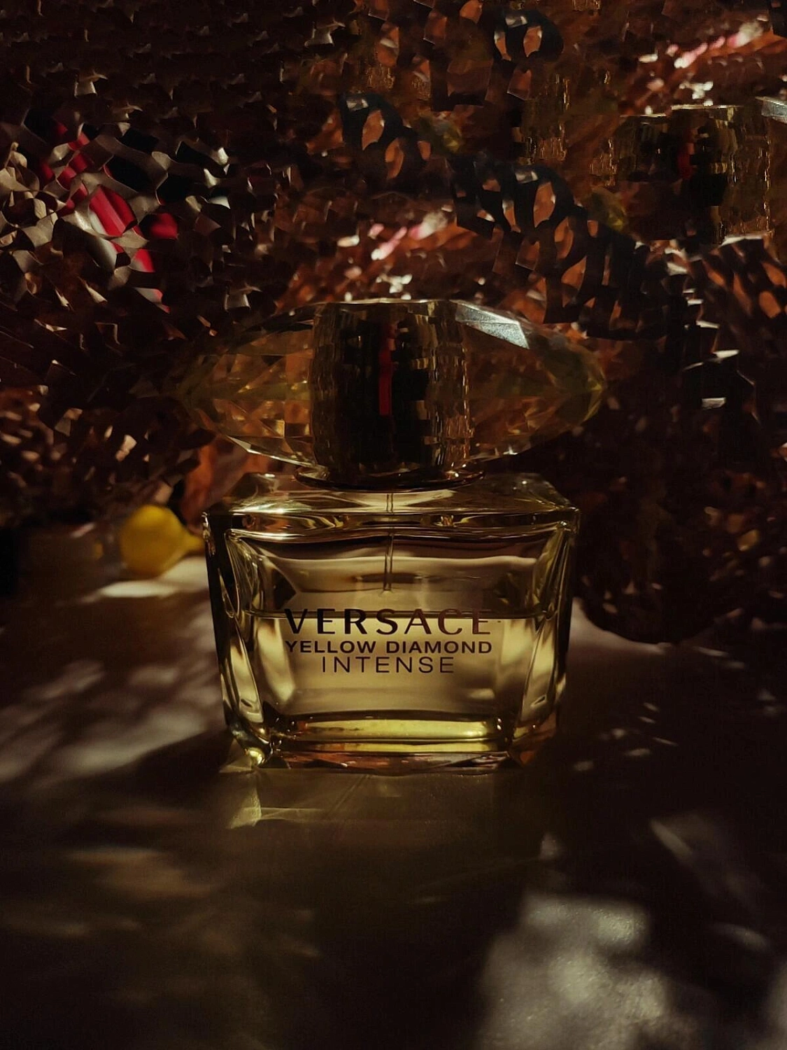 Versace Yellow Diamond Intense