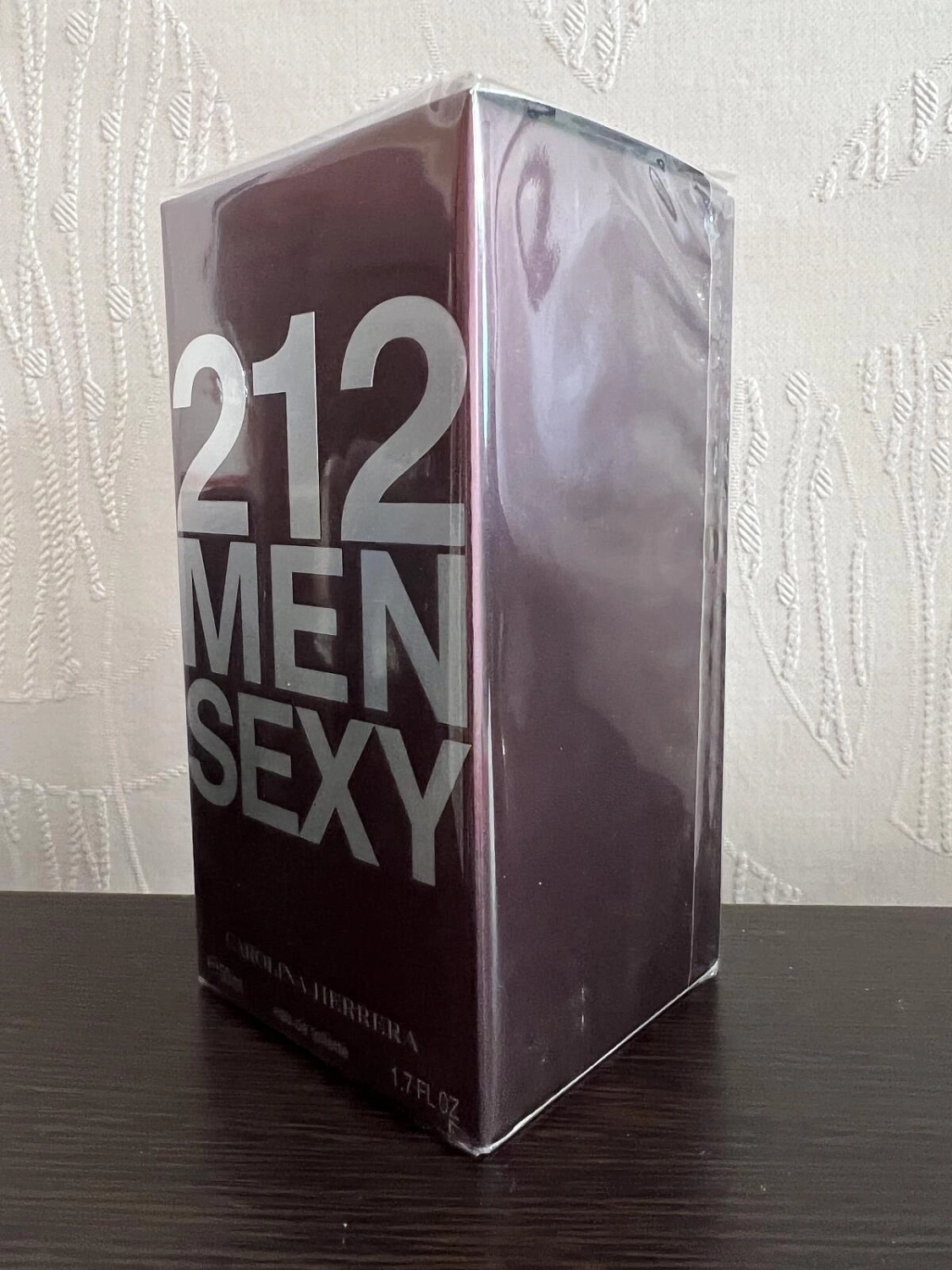 CAROLINA HERRERA 212 Sexy Men CAROLINA HERRERA 212 Sexy Men
