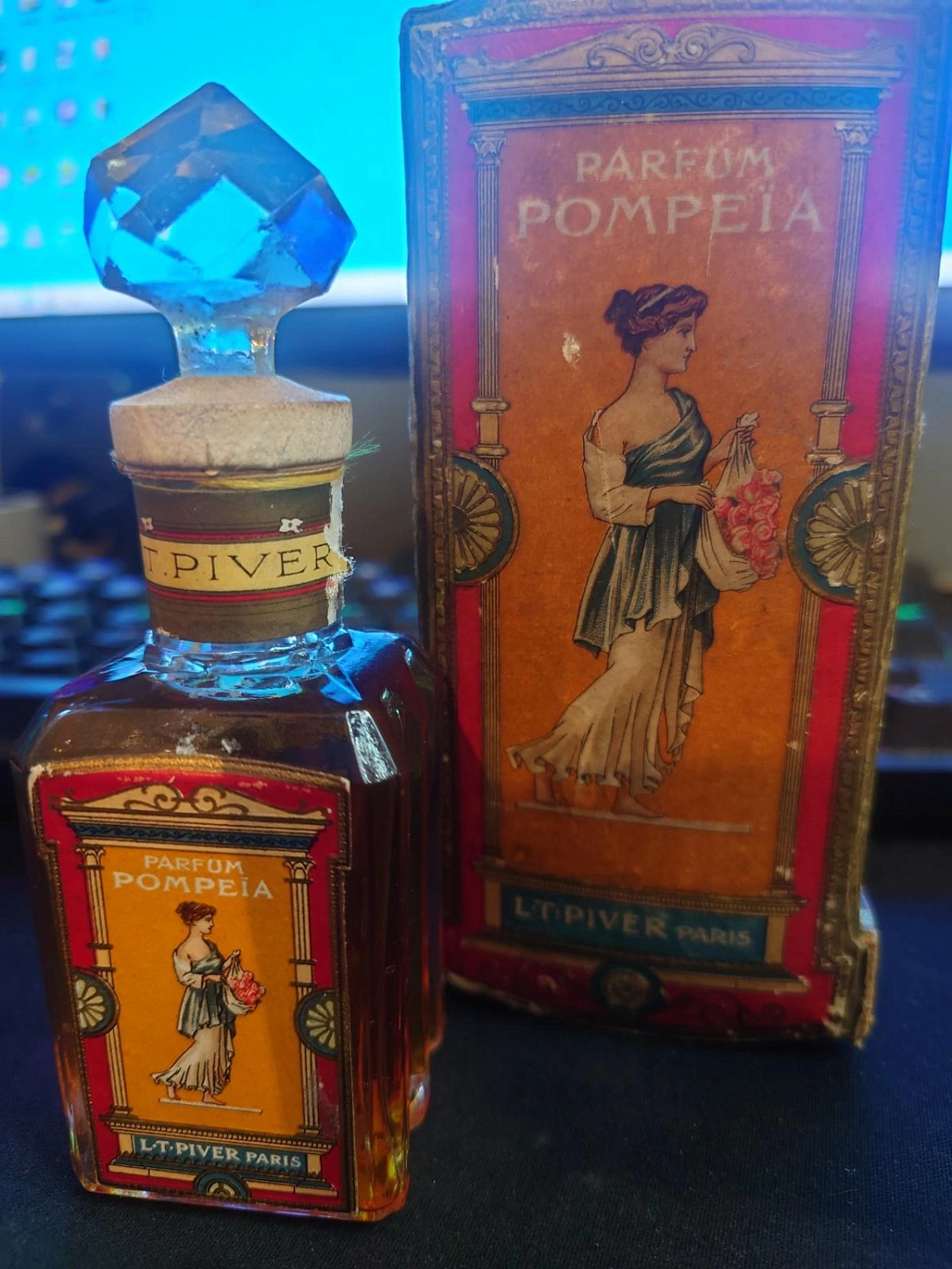 L.T. Piver Pompeia L.T. Piver Pompeia