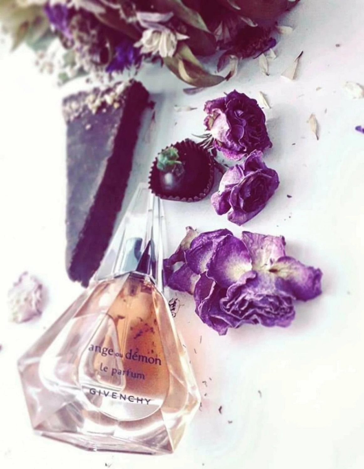 GIVENCHY Ange ou Demon Le Parfum & Accord Illicite GIVENCHY Ange ou Demon Le Parfum & Accord Illicite