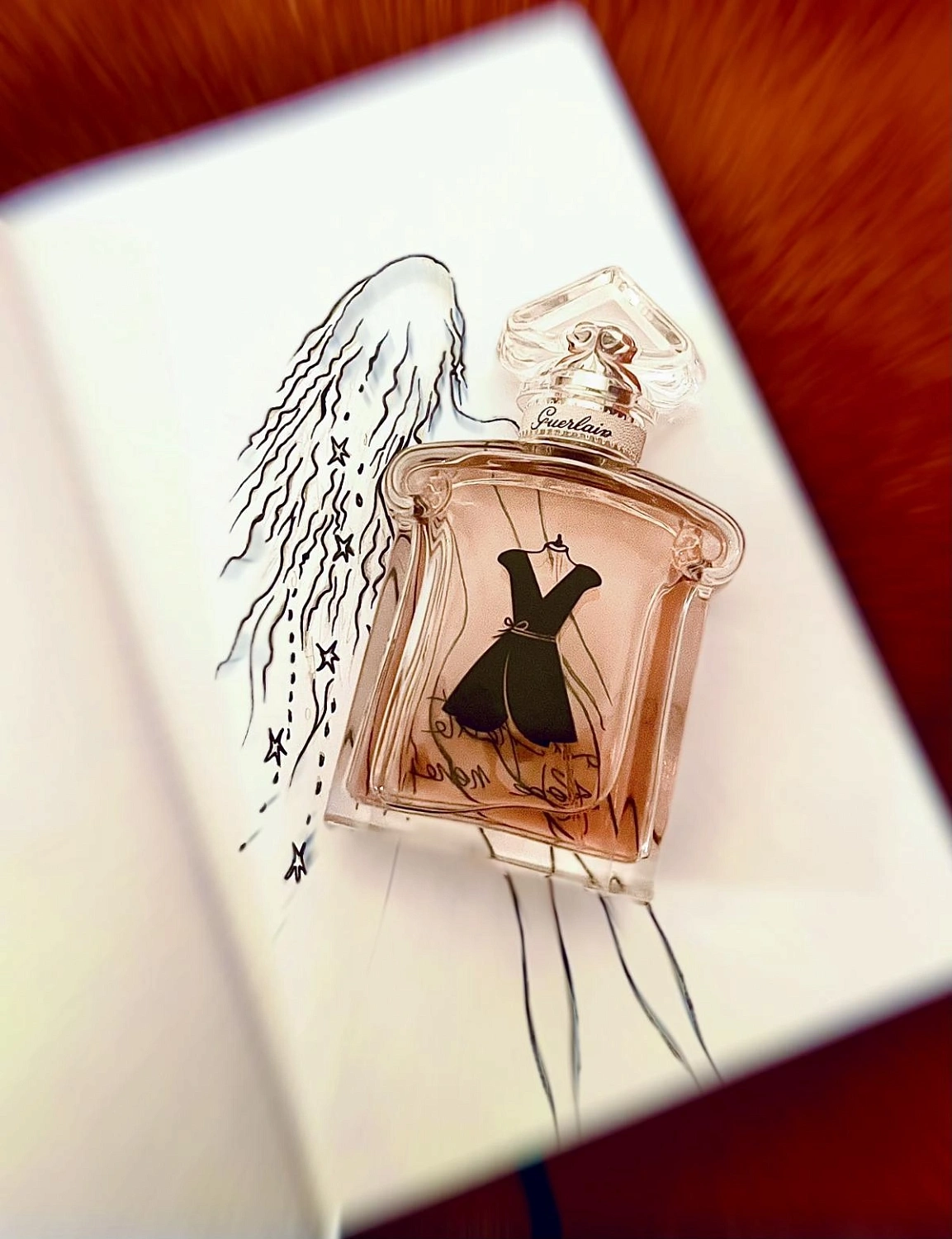 Guerlain La Petite Robe Noire Velours Guerlain La Petite Robe Noire Velours