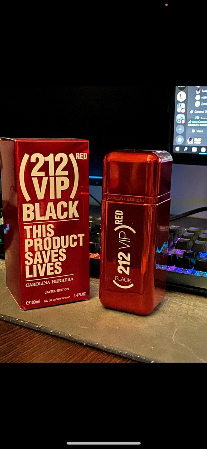 CAROLINA HERRERA 212 VIP Black Red