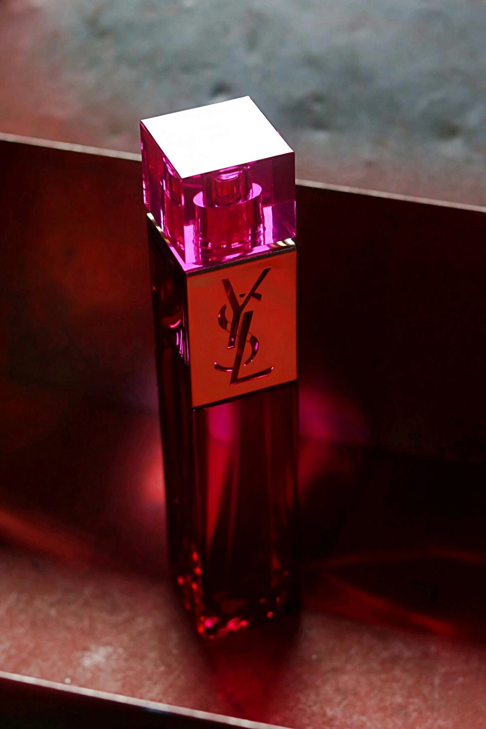 Yves Saint Laurent Elle