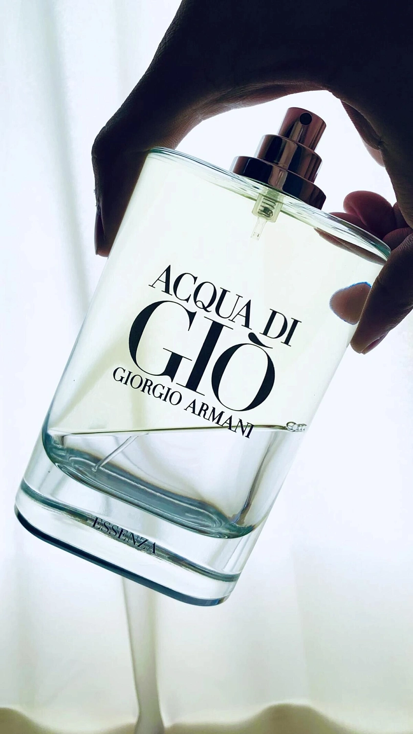ARMANI Acqua di Gio Essenza Pour Homme ARMANI Acqua di Gio Essenza Pour Homme