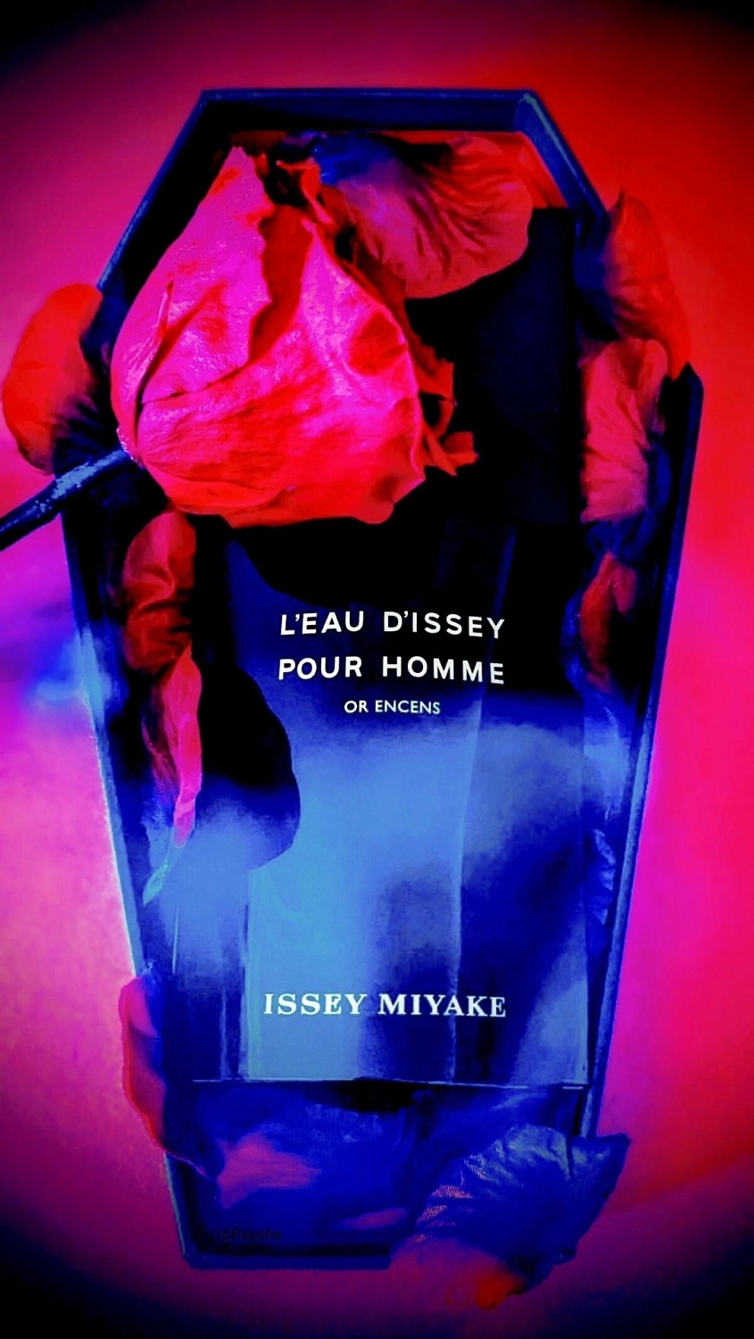 Issey Miyake L’Eau d’Issey Pour Homme Or Encens Issey Miyake L’Eau d’Issey Pour Homme Or Encens