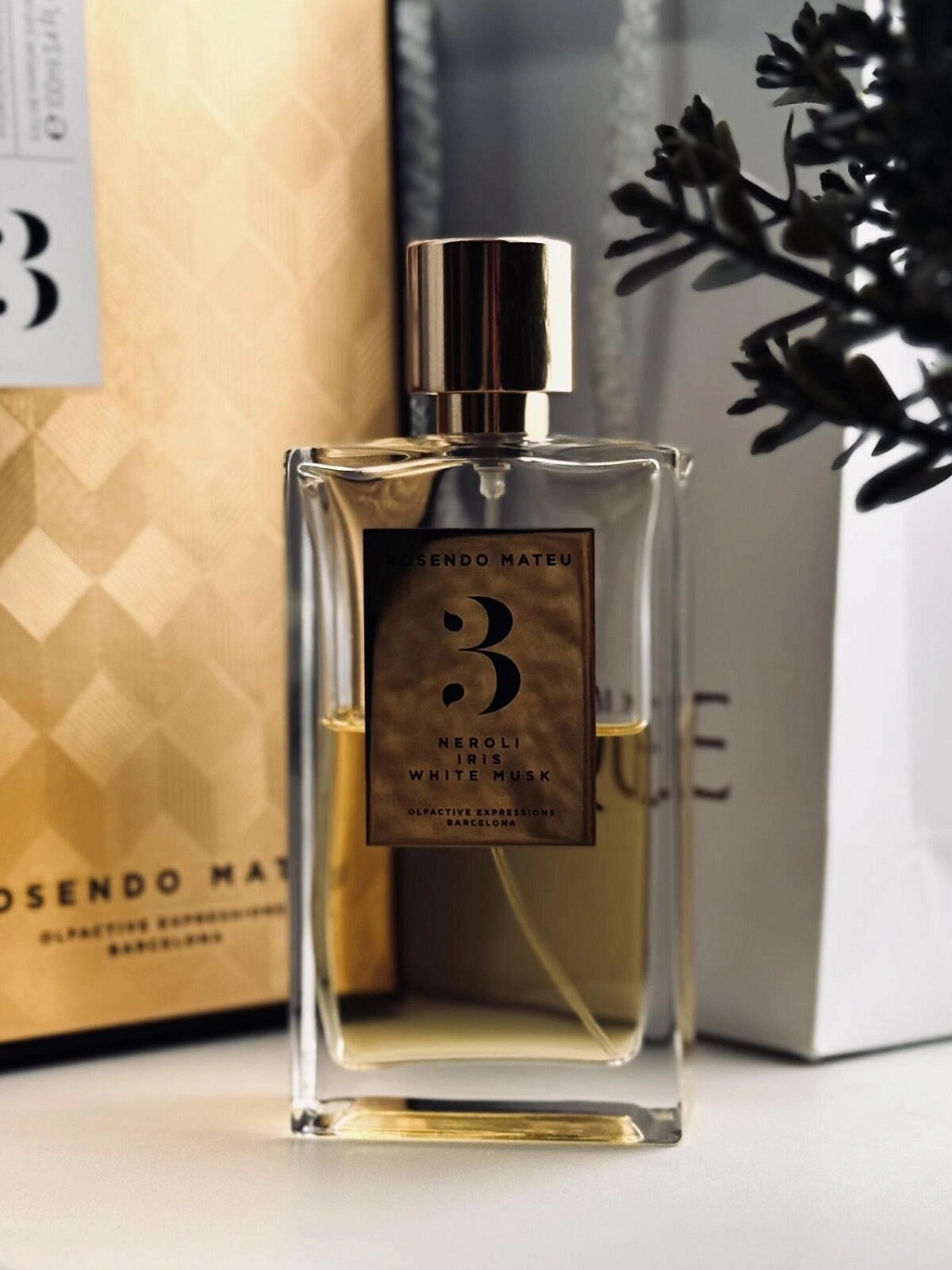 Rosendo Mateu Olfactive Expressions Rosendo Mateu Nº 3 Neroli, Iris, White Musk