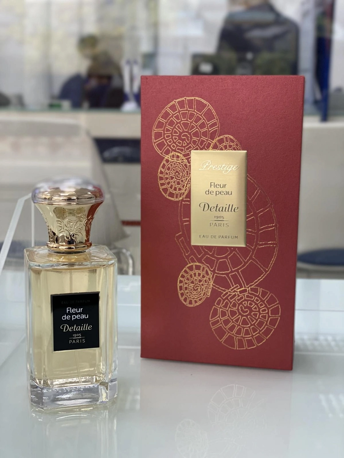 Detaille Fleur de Peau