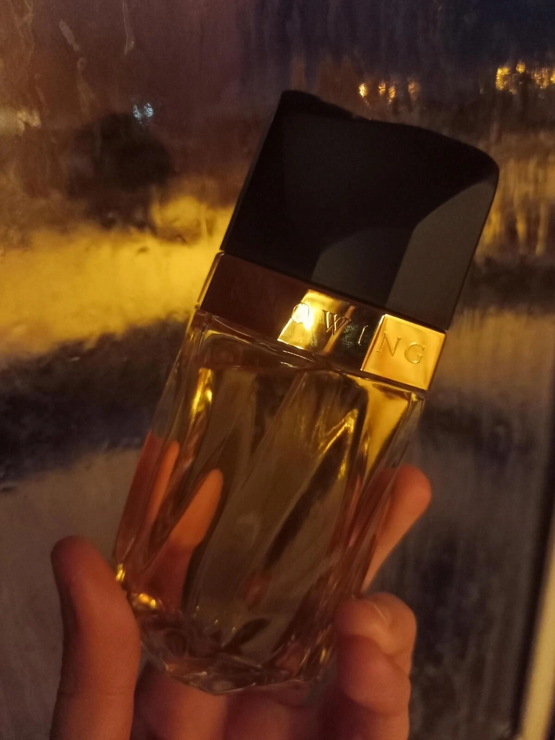 Estée Lauder Knowing