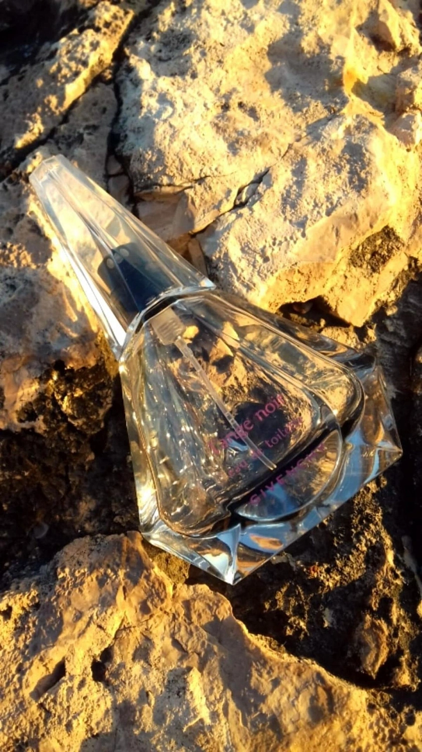 GIVENCHY L’Ange Noir Eau de Toilette GIVENCHY L’Ange Noir Eau de Toilette