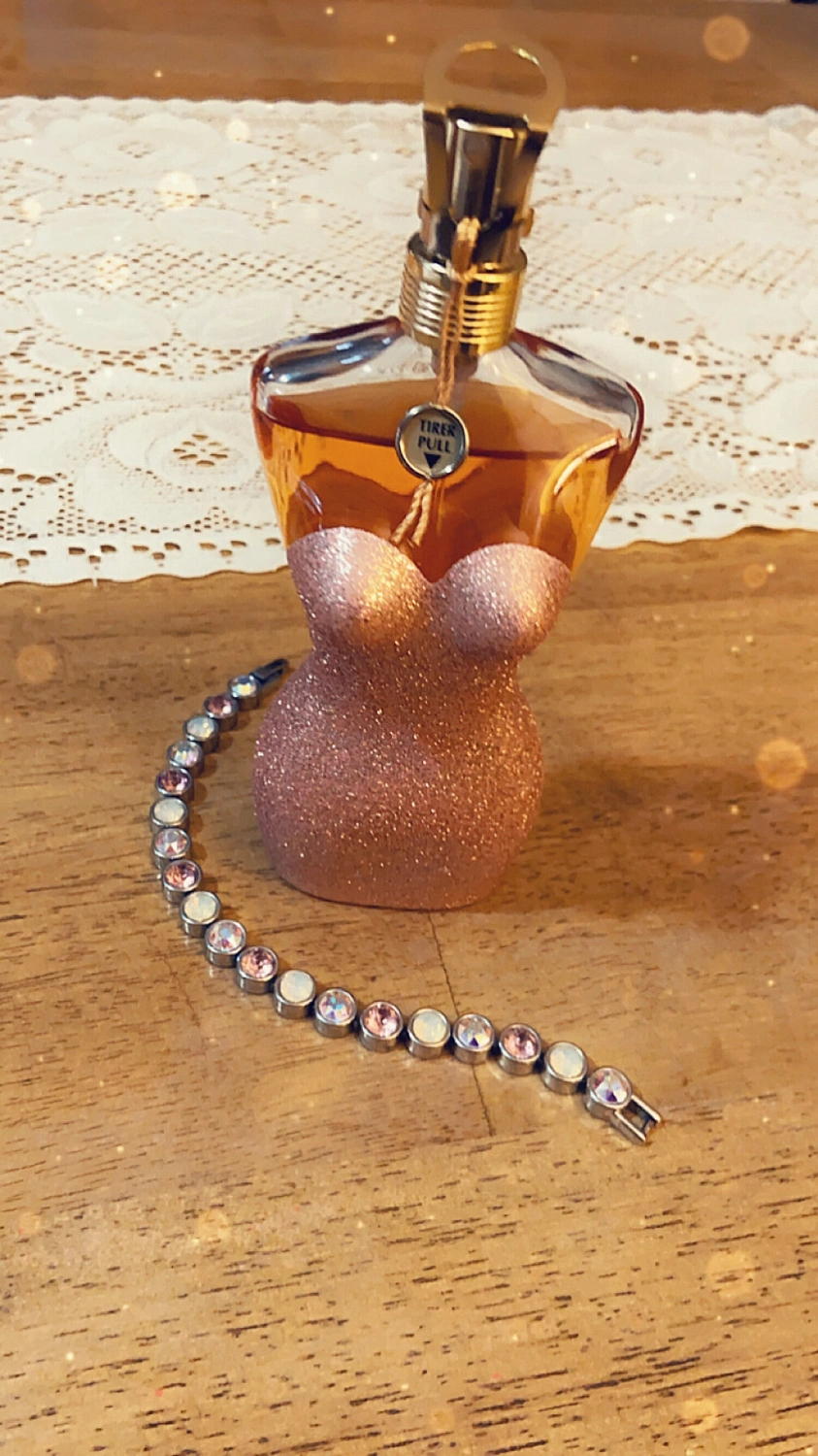 Jean Paul Gaultier Classique Pin Up