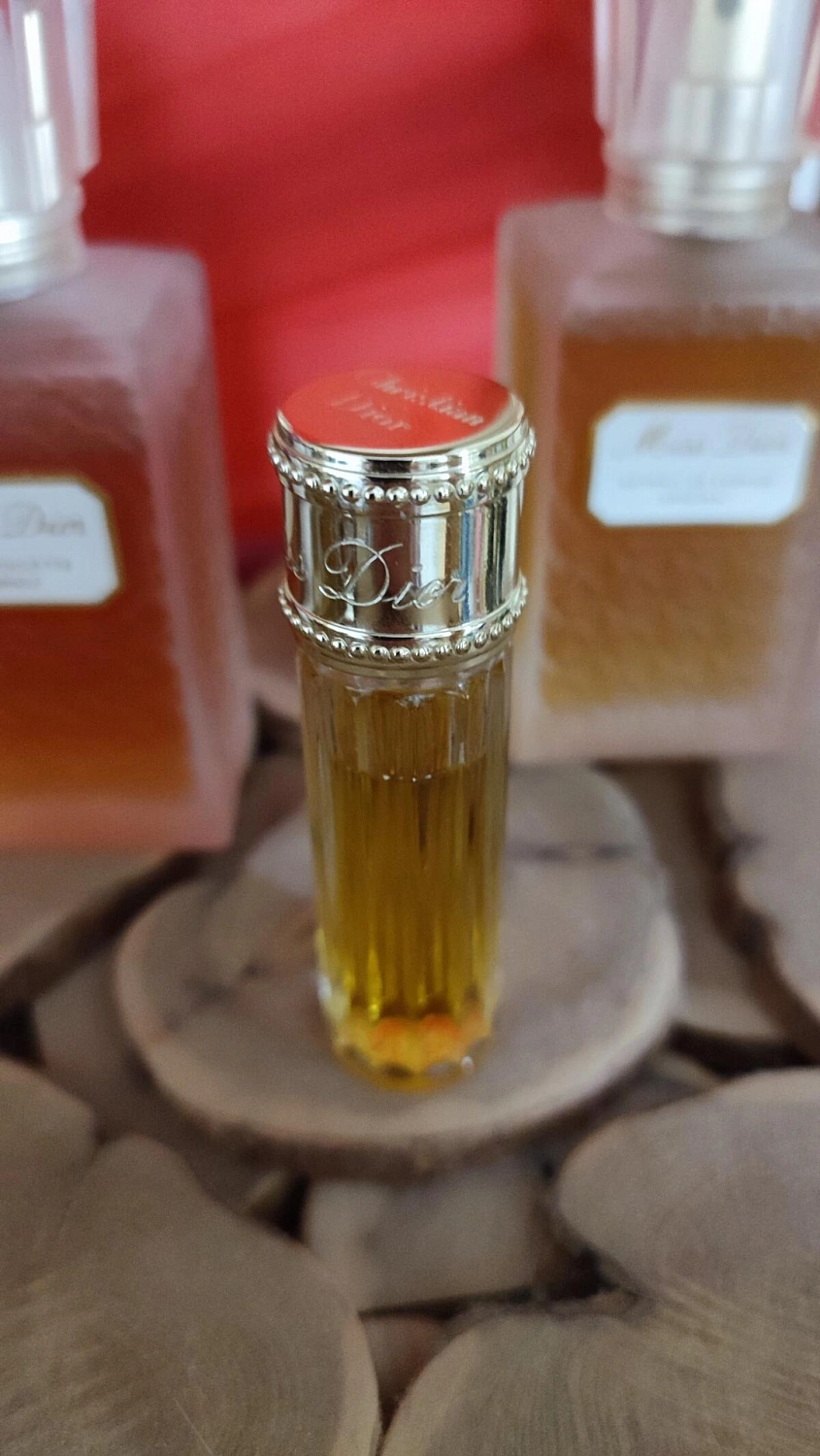 Christian Dior Miss Dior Original Extrait de Parfum Christian Dior Miss Dior Original Extrait de Parfum