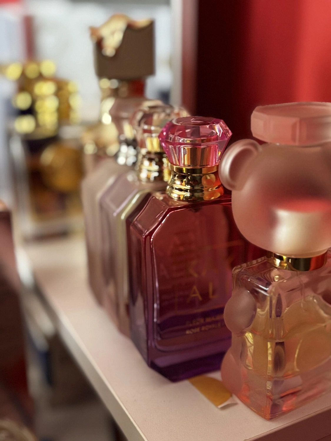 KAYALI Fleur Majesty Rose Royale 31