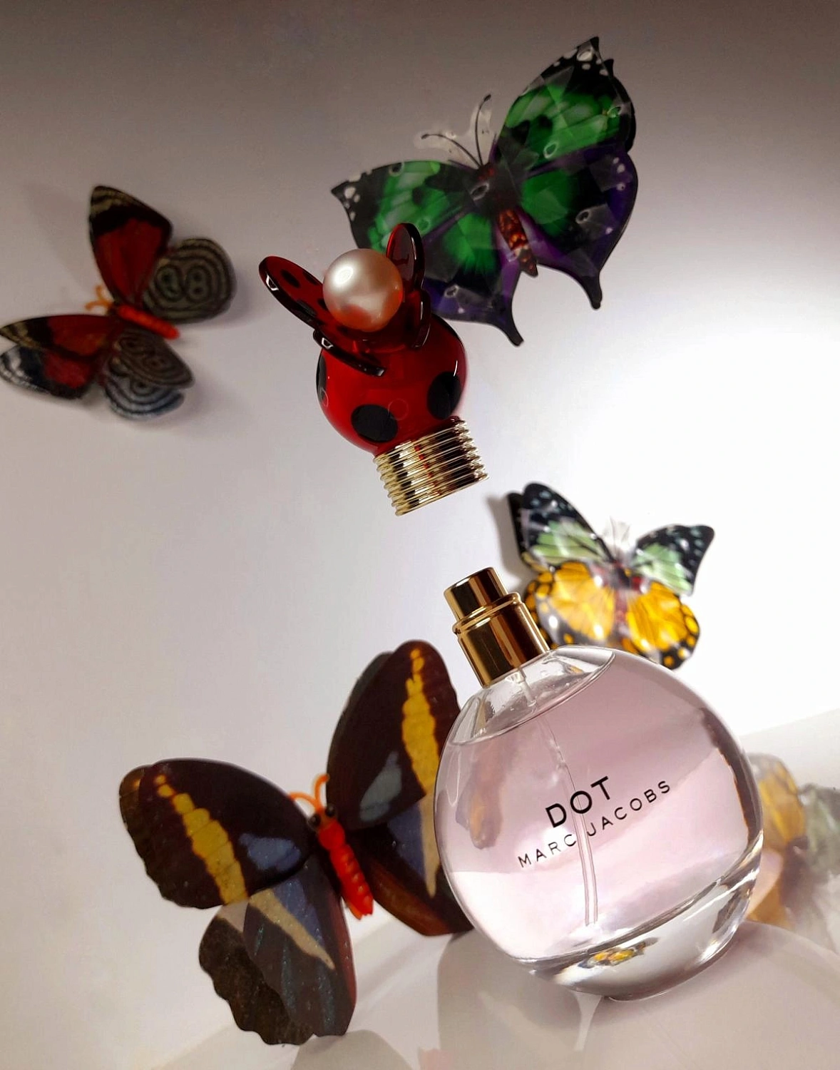 MARC JACOBS Dot MARC JACOBS Dot