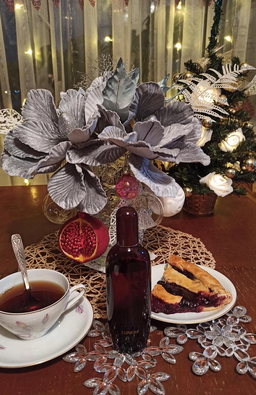 Clinique Aromatics Black Cherry